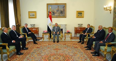 رئيس "سيمنز" للسيسى: ننفذ أكبر محطات طاقة فى العالم بمصر توفر 30 ألف وظيفة