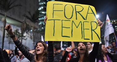 بالصور.. فى أول أسبوع من توليه المنصب.. المئات يتظاهرون ضد رئيس البرازيل المؤقت