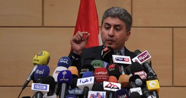وزير الطيران: وسائل إعلام أجنبية تطلق الخرافات ضد مصر.. ومش هنسيب حقنا