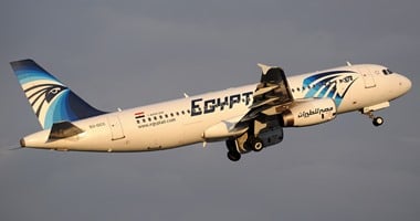 طائرة مصر للطيران تصل بكين بعد تأخر رحلتها بسبب بلاغ كاذب بوجود تهديد