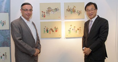 المركز الثقافى الكورى يقيم ورشة عمل لتعليم فن "المينهوا"