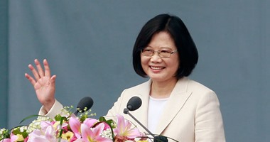 رئيسة تايوان تحضر تدريبا عسكريا قبالة الساحل الشرقى
