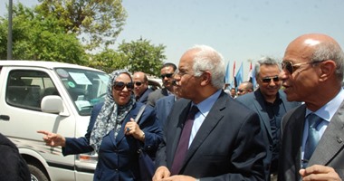 وزير النقل يتفقد طريق شبرا - بنها الزراعى ويشدد على سرعة الانتهاء