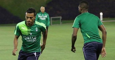 محمد عبد الشافى يعود لتدريبات الأهلى بعد غياب 27 يوماً