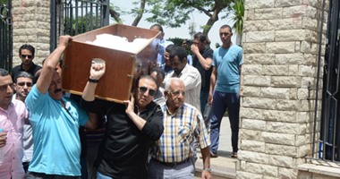 تشييع جنازة والد الفنانة شيرين وجدى من مسجد آل رشدان