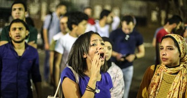 بلطجية يعتدون على الصحفيين المعتصمين أمام النقابة بزجاجات المياه