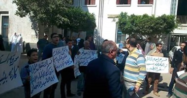 وقفة احتجاجية لأهالى دسوق احتجاجا على "الإهمال الطبى" بمستشفى دسوق