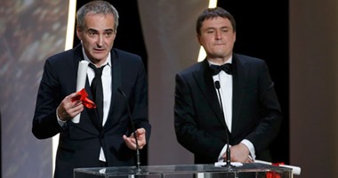 جائزة أفضل مخرج بمهرجان كان مناصفة بين أوليفر أساياس وكريستيان مونجيو