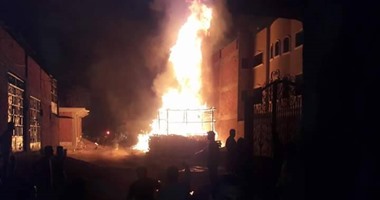 اندلاع حريق هائل فى 7 منازل متجاورة بالقوصية فى أسيوط