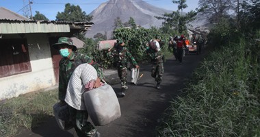 بالصور.. ارتفاع حصيلة ضحايا ثوران بركان "سينابونج" غرب إندونيسيا لـ6 قتلى