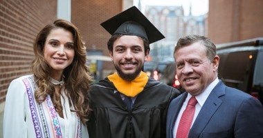 الملكة رانيا تحتفل بتخرج نجلها الأمير حسين من جامعة جورج تاون فى واشنطن