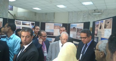 وزير الآثار يفتتح معرضا أثريا يرصد العلاقات بين مصر والسودان فى مجال الحفائر