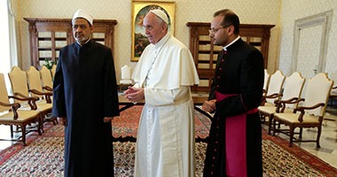 حكماء المسلمين: لقاء شيخ الأزهر والبابا يفتح الآفاق لحوار تحقيق الخير للبشرية
