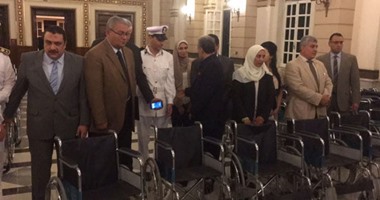 بالصور..الداخلية تهدى جامعة القاهرة 150مقعدا للطلبة ذوى الاحتياجات الخاصة