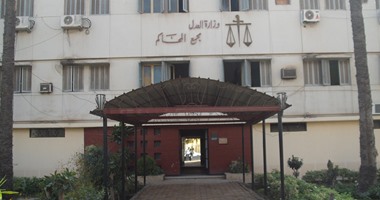 بدء جلسة محاكمة 9 أمناء شرطة متهمين بالاعتداء على "أطباء المطرية"