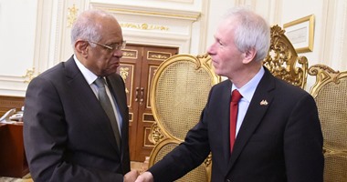 رئيس البرلمان يناقش مع وزير خارجية كندا رفع القيود على سفر الكنديين إلى مصر