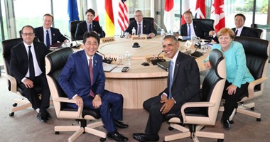 بالصور..رئيس الوزراء اليابانى يعقد جلسة مناقشات مع زعماء الاتحاد الأوروبى