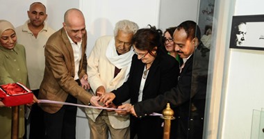 خالد سرور يفتتح المعرض الاستيعادى لـ"كمال الجويلى" بمتحف الفن الحديث