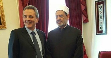 رئيس جمعية سانت إيجيديو يزور الإمام الأكبر شيخ الأزهر بمقر إقامته بباريس