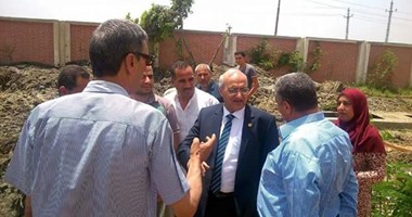 بالصور..النائب سامى هاشم يزور مستشفى القصاصين ويتفقد محطة مياه التل الكبير 