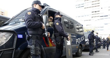 الشرطة الإسبانية تعتقل 57 مهاجرا صينيا غير شرعى 