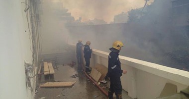 حريق هائل يلتهم 12 يختا فى ميناء "سيدى فرج" بالجزائر