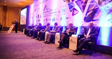 بالصور.. رئيس اتحاد الغرف العربية يتوقع تحقيق نمو 8 % للاقتصاد المصرى