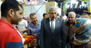 مدير أمن الغربية يتفقد منفذ بيع السلع الغذائية "أهلاً رمضان" فى طنطا
