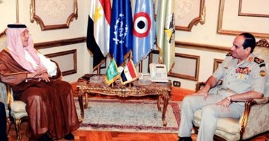 السفير السعودى بالقاهرة ينشر صورة للسيسى مع الراحل سعود الفيصل