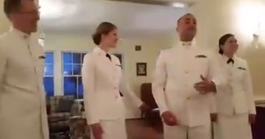 تداول فيديو لأفراد من البحرية الأمريكية يغنون لمصر "فيها حاجة حلوة"