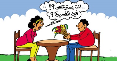 اضحك على ما تفرج.. الفسيخ والبيض وحالات التسمم فى كاريكاتير اليوم السابع