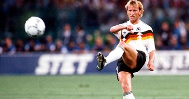 مدفع الأفطار.. بريمه يخطف كأس العالم 1990 لألمانيا الغربية