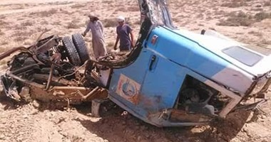 بالصور.. اصطدام قطار بسيارة مياه دون إصابات فى مطروح