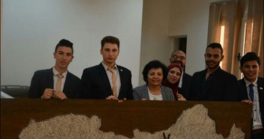 "تابلوه".. مشروع تخرج لطلاب "إعلام سيناء" عن الوحدة العربية