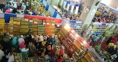 مديرية أمن اسيوط تفتتح 3 معارض لبيع 200 سلعة غذائية بأسعار مخفضة للمواطنين 