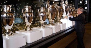 بالفيديو والصور.. الكأس الـ11 لدورى الأبطال تُزين متحف ريال مدريد