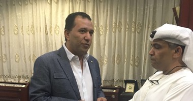 بالصور.. محافظ الأقصر يلتقى مدير الهلال الأحمر الإماراتى لتسلم معونات رمضان