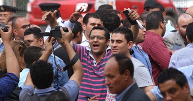 بالصور.. مسيرة للصحفيين نحو مقر قوات الأمن بشارع عبد الخالق ثروت بشعار "فكوا الحصار"