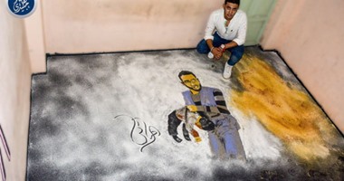 مصرى يصور مأساة سوريا بالبن والنار.. وآخر يطبعها على أرضية غرفته