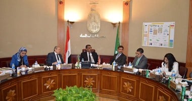 وزير قطاع الأعمال يطالب باستراتيجية استثمارية لشركة مصر لتأمينات الحياة