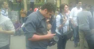 مجهولون يعتدون على طاقم قناة فرانس 24 أمام "الصحفيين"