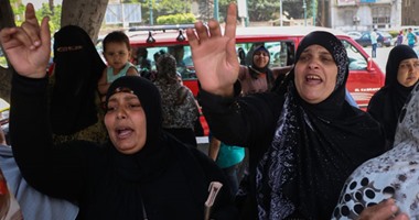 بالصور..وقفة لأهالى الطوبجية أمام مبنى محافظة الإسكندرية للمطالبة بمساكن بديلة