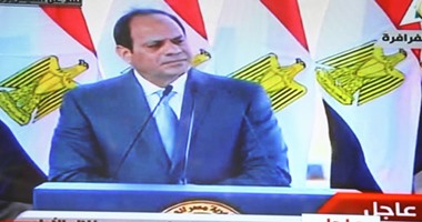 بالفيديو..السيسى من الفرافرة: "ماتخفوش طول ما المصريين على قلب رجل واحد"