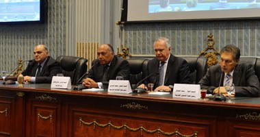 بالصور.. بدء اجتماع وزير الخارجية مع 3 رؤساء لجان نوعية بالبرلمان