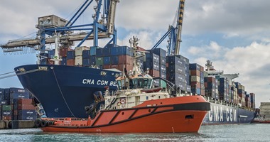 "اقتصادية قناة السويس": موانئ بورسعيد والسخنة تسجل حركة 29 سفينة
