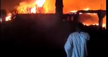صحافة المواطن.. بالفيديو: اندلاع حريق بمنزلين وإصابة طفلين بسوهاج