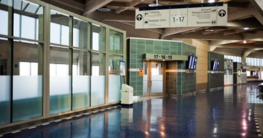 هاكر يستغل تطبيق موبايل للدخول لصالة المطار بدون تذاكر