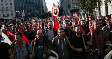 بالصور.. تظاهرات قبل تصويت البرلمان اليونانى على اصلاح لنظام التقاعد