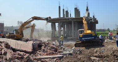 بالصور.. محافظ البحيرة يقود حملة لإزالة التعديات على أملاك الدولة