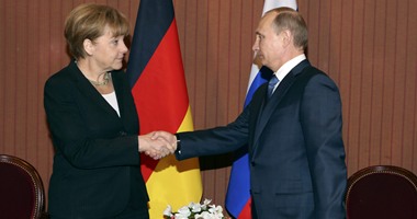 الكرملين: بوتين وميركل وهولاند بحثوا تطبيق اتفاقات مينسك بشأن أوكرانيا